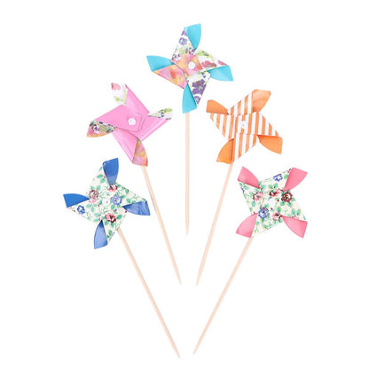 Paper Windmills Party Decorations Set of 24 by HitMyNeed