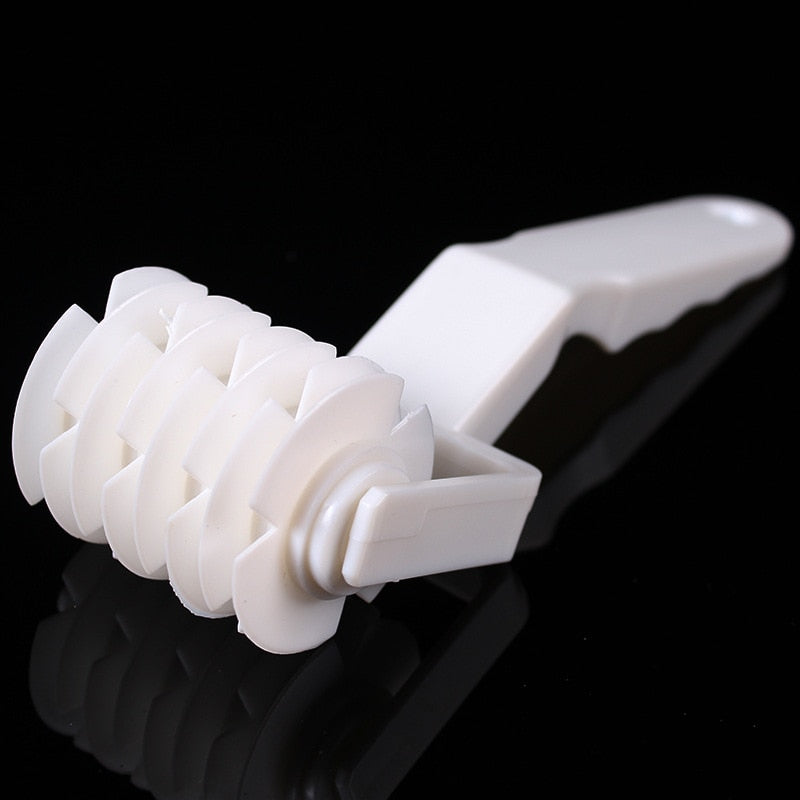 Pie Lattice Cutter Roller for Even Dough Strips by HitMyNeed