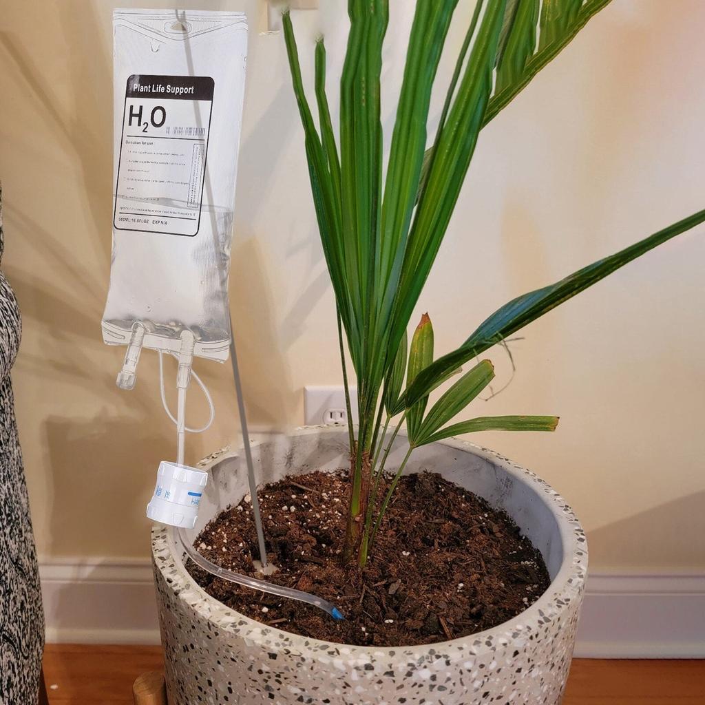 Plant IV Drip Automatic Irrigation Bag 500ml by HitMyNeed
