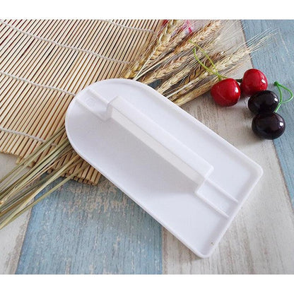 Plastic Cake Icing Smoother with Handle 14.5 x 8cm by HitMyNeed