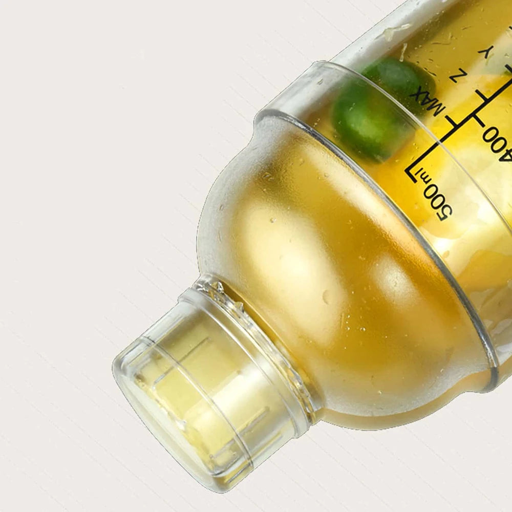 Plastic Cocktail Shaker with Measuring Scales 350-1000ml by HitMyNeed