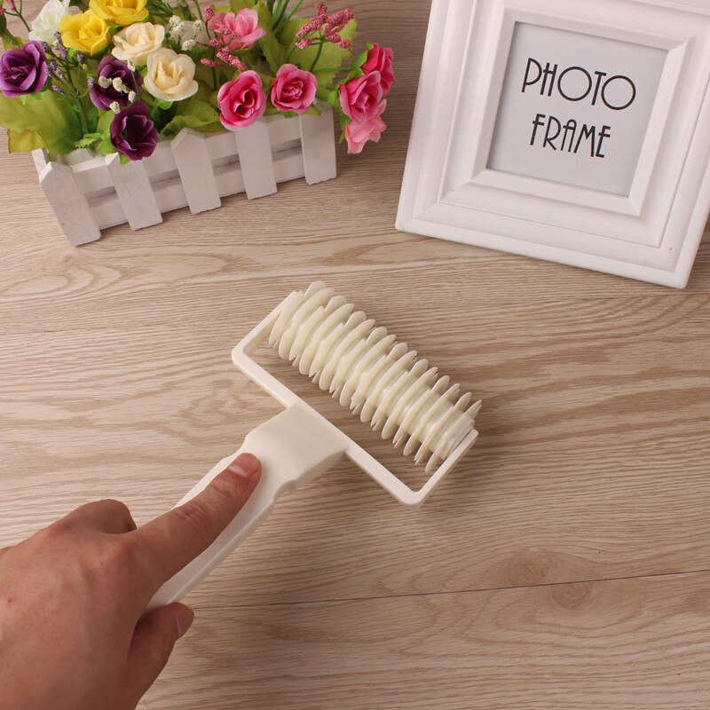 Plastic Pie Crust Lattice Cutter Roller by HitMyNeed