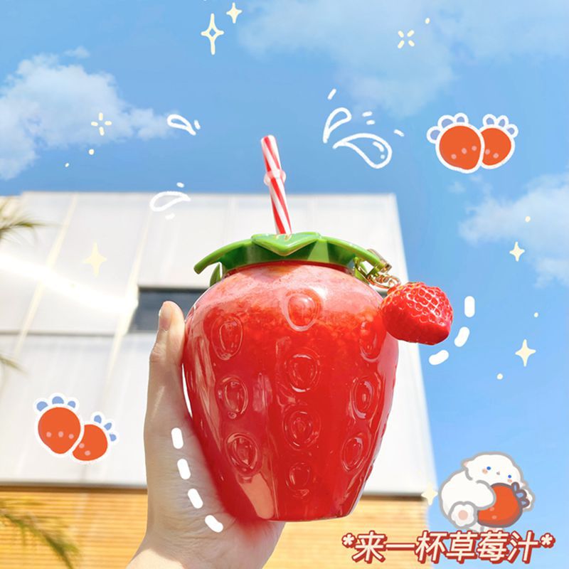Plastic Strawberry Cup with Reusable Straw, 500 ml by HitMyNeed