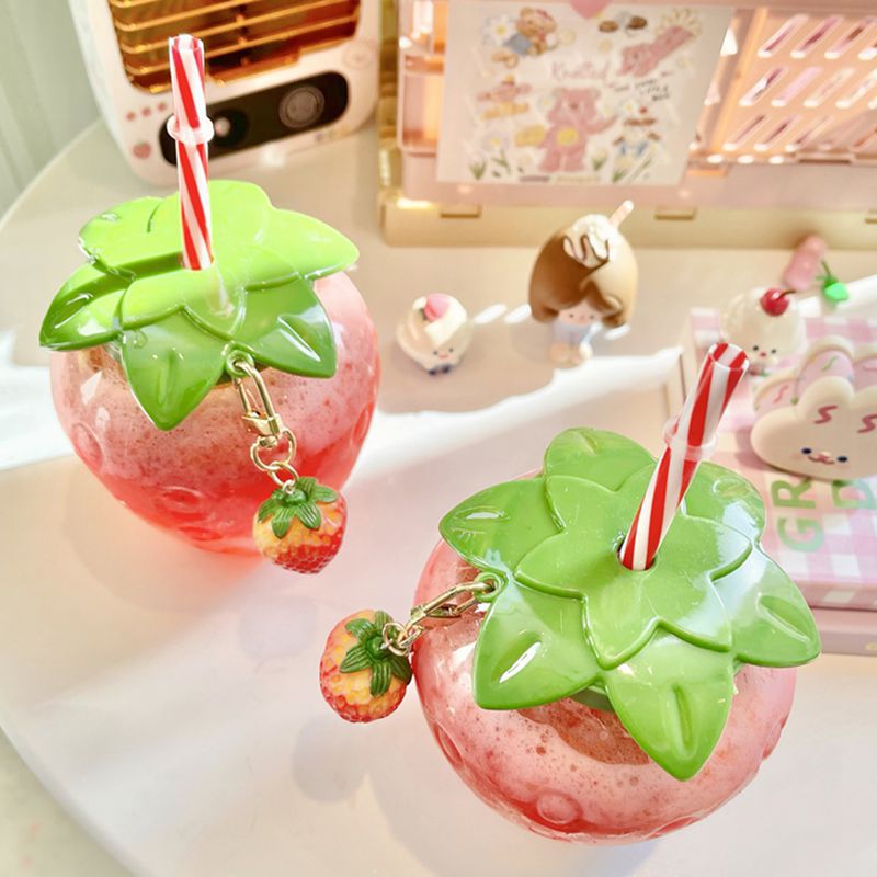 Plastic Strawberry Cup with Reusable Straw, 500 ml by HitMyNeed