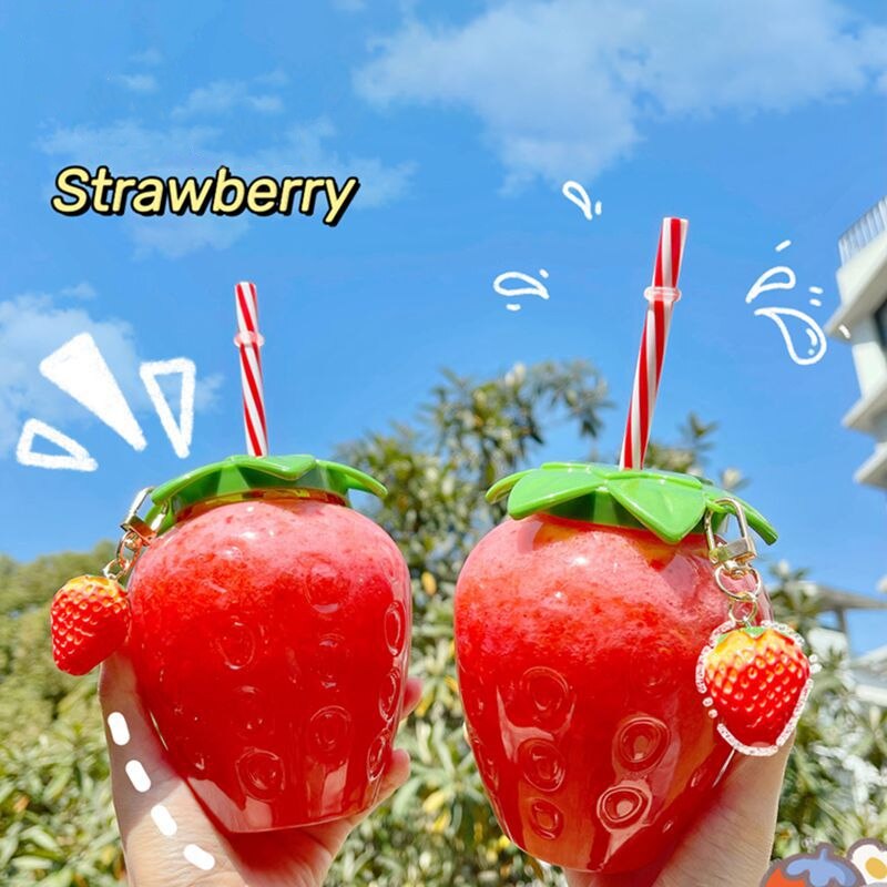 Plastic Strawberry Cup with Reusable Straw, 500 ml by HitMyNeed