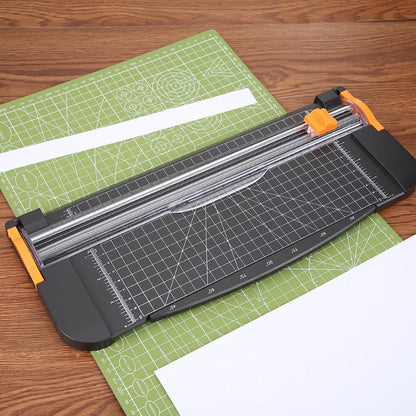 Portable Paper Cutting Machine with Alignment Guide by HitMyNeed