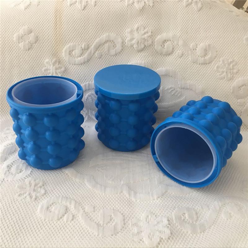 Portable Silicone Ice Bucket and Cube Container by HitMyNeed
