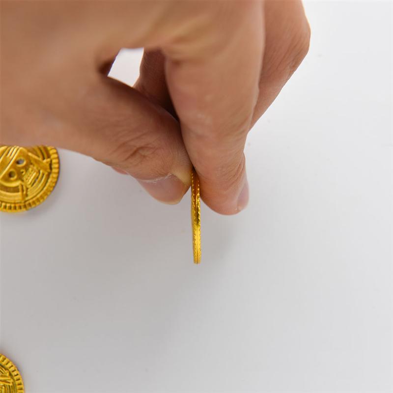 Pretend Play Plastic Gold Pirate Coins (100 Pack) by HitMyNeed