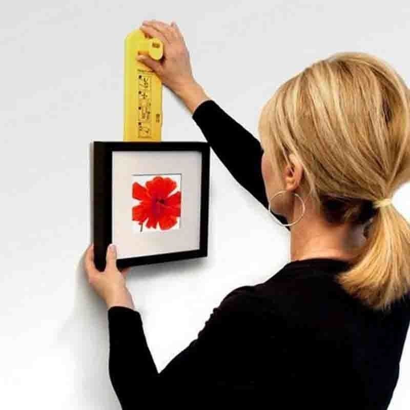 Professional Picture Hanging Tool with Level by HitMyNeed