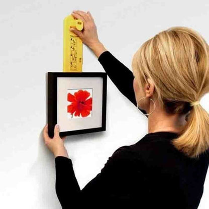 Professional Picture Hanging Tool with Level by HitMyNeed