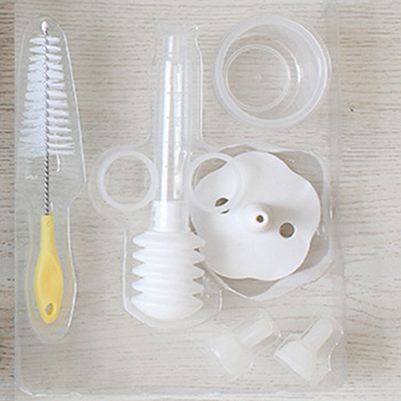 Puppy Feeding Syringe Set with Measuring Cup by HitMyNeed