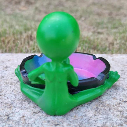 Resin Alien Ashtray with Starry Sky Design by HitMyNeed