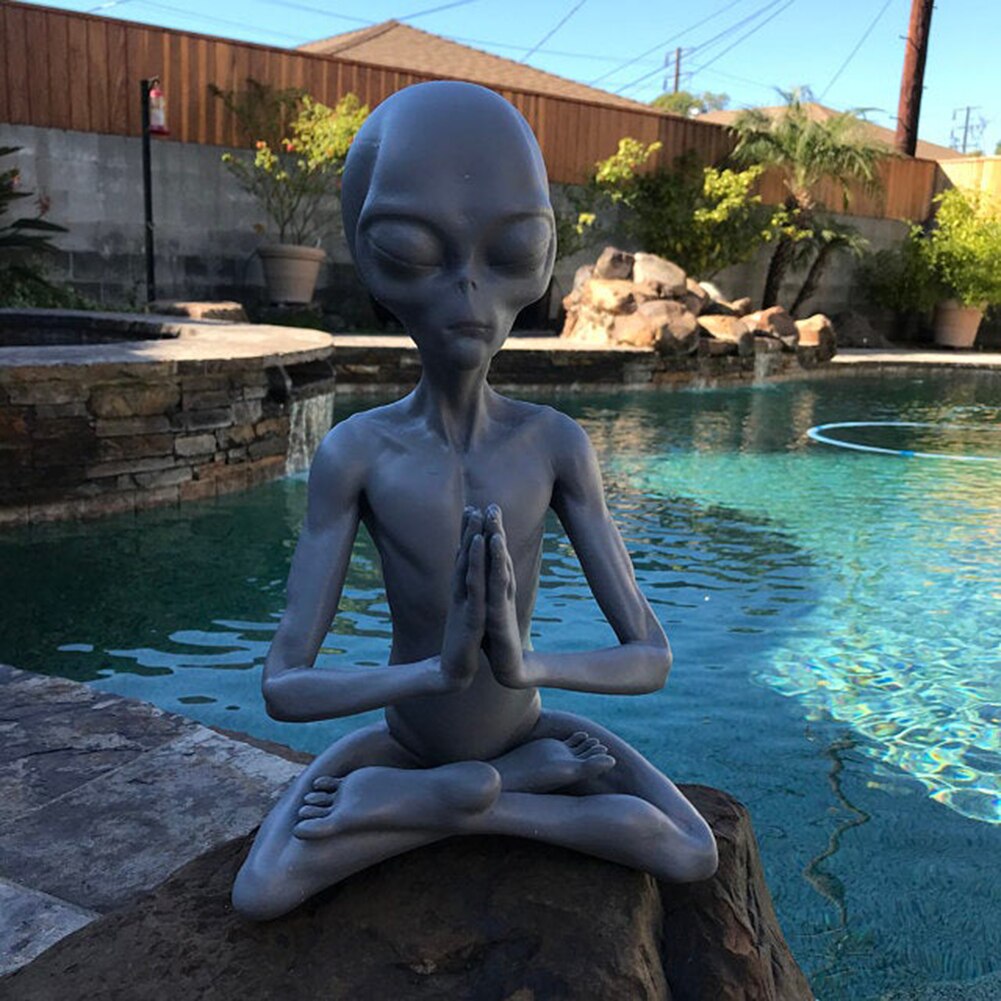 Resin Meditating Alien Garden Ornament Statue by HitMyNeed
