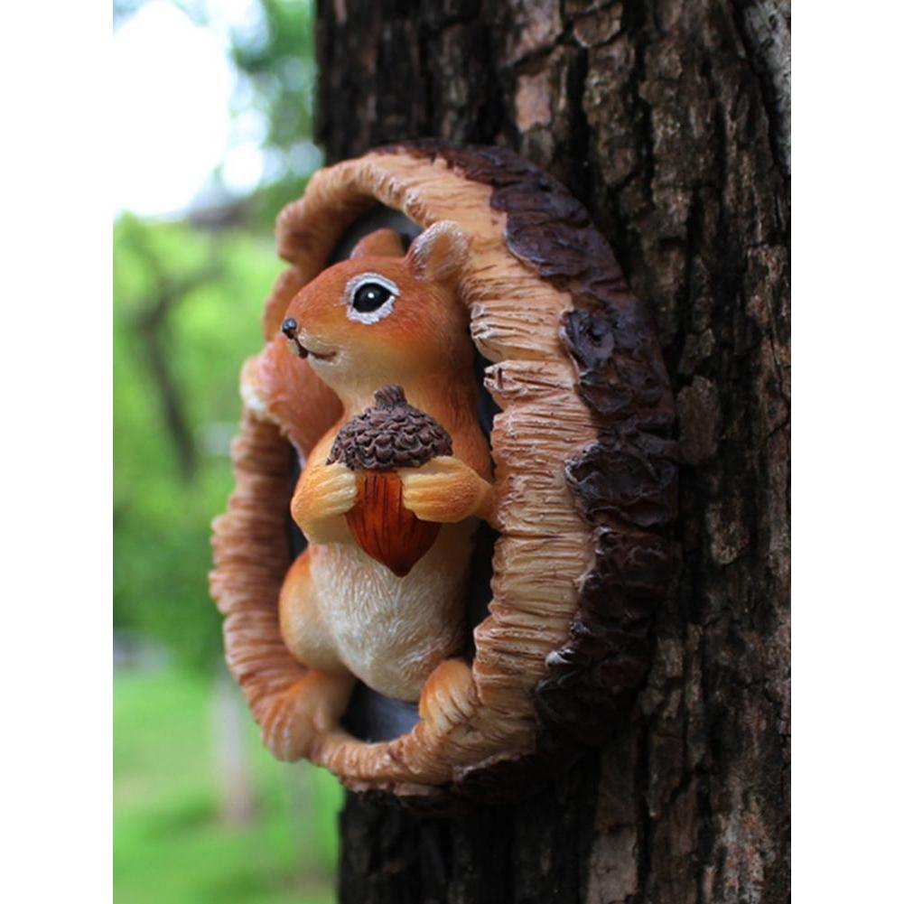 Resin Outdoor Squirrel Tree Decoration by HitMyNeed