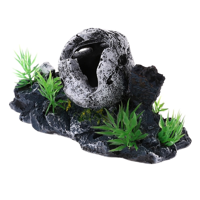 Resin Skull Aquarium Ornament with Plants by HitMyNeed
