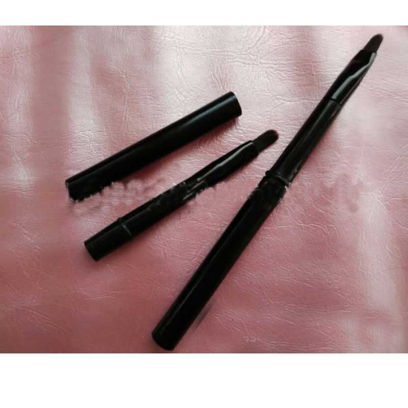 Retractable Lip Brush with Synthetic Bristles by HitMyNeed
