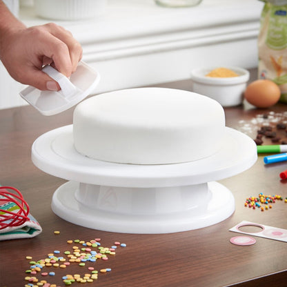 Rotating Cake Stand for Icing and Decorating by HitMyNeed