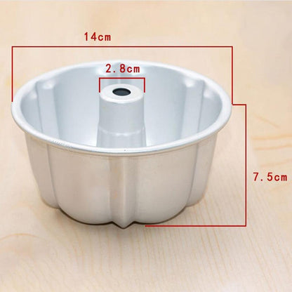 Round Metal Chiffon Cake Mold 14 cm by HitMyNeed