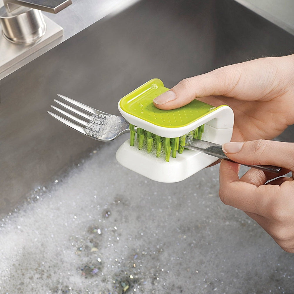 Safety Cleaning Brush for Knives & Cutlery by HitMyNeed