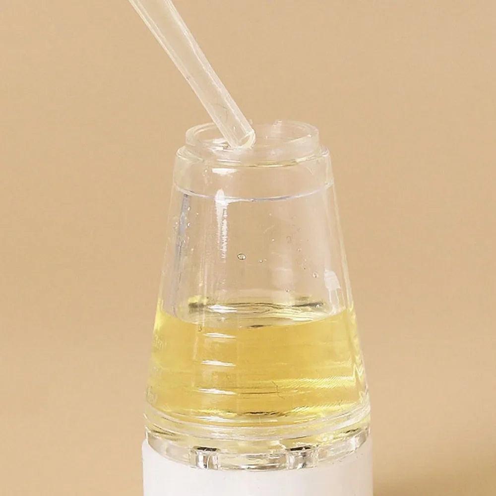 Scalp Applicator Liquid Comb Massage Tool by HitMyNeed