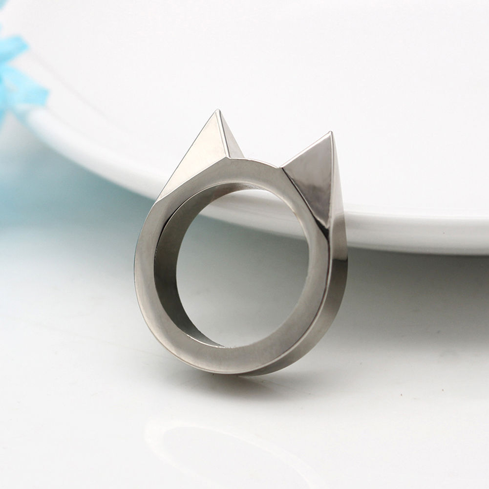 Self Defense Ring Glass Breaker Keychain Tool by HitMyNeed