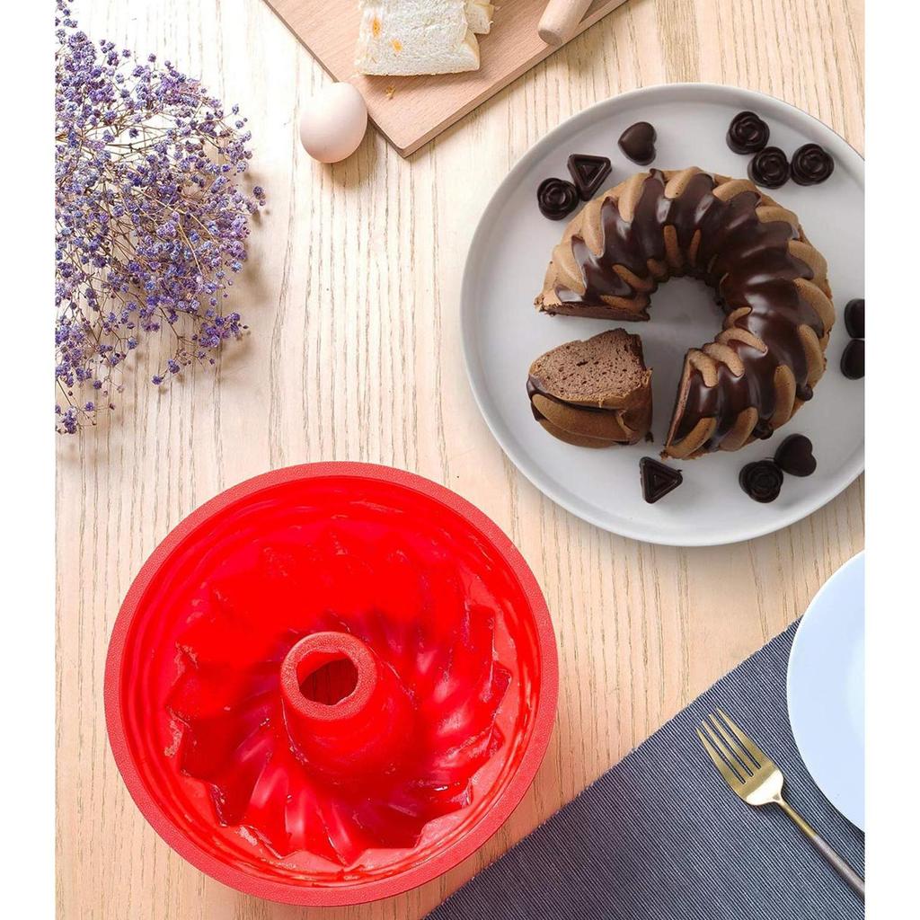 Silicone Bundt Cake Mold Baking Pan, 24 cm by HitMyNeed