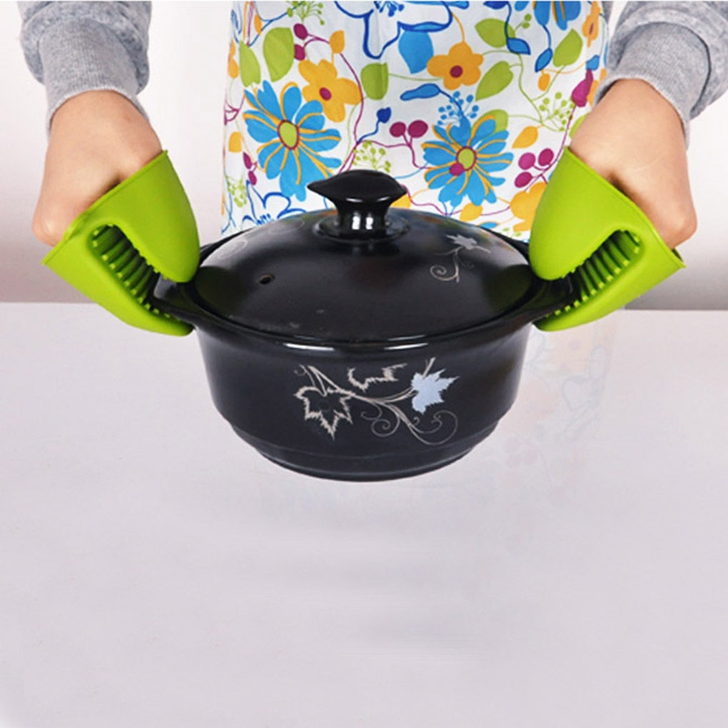 Silicone Oven Gloves for Baking and Cooking by HitMyNeed