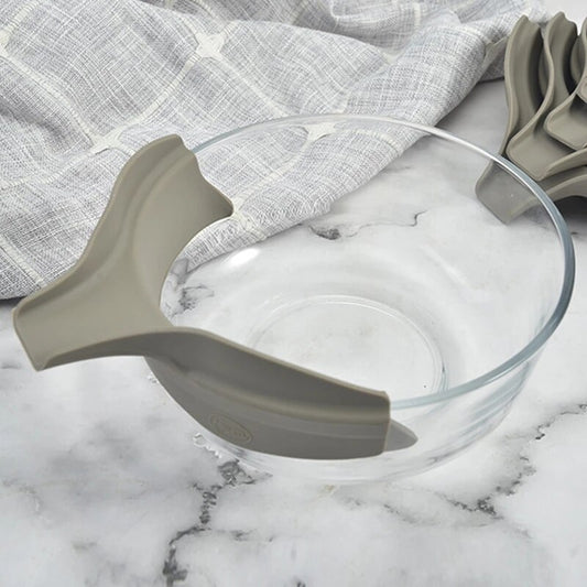 Silicone Pot Spout Anti-Spill Pouring Funnel by HitMyNeed