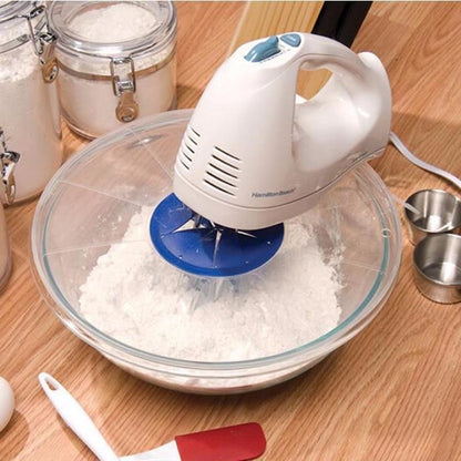Silicone Splash Guard Lid with Utensil Slot by HitMyNeed