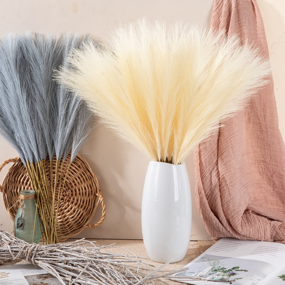 Silk Artificial Pampas Grass Decor Set (5 Stems) by HitMyNeed