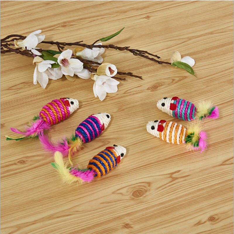 Sisal Mouse Cat Toy with Feather Tail 14cm by HitMyNeed