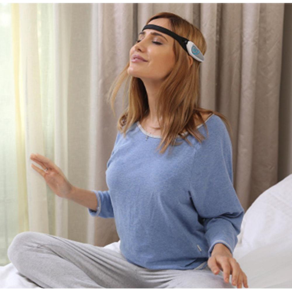 Smart Meditation Headband with Brainwave Sensor by HitMyNeed