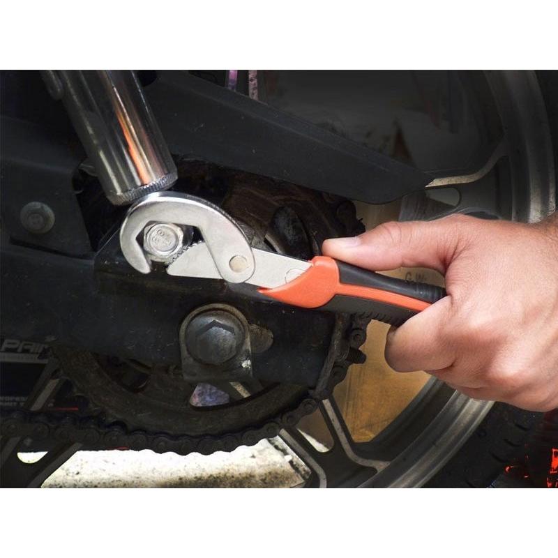 Snap & Grip Universal Wrench Set (9-32 mm, 2 pcs) by HitMyNeed