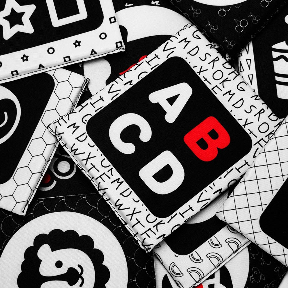 Soft Black & White Baby Flashcards (26 pcs) by HitMyNeed