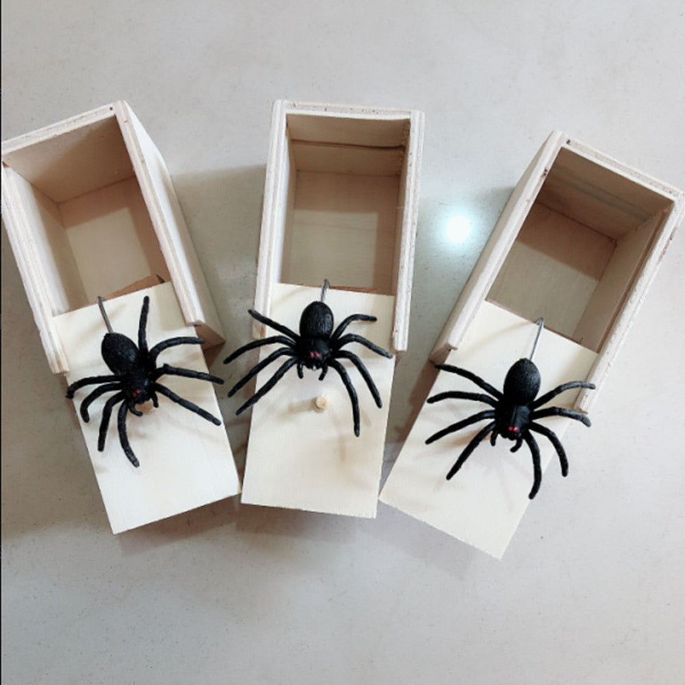 Spider Box Prank - Wooden Jump Scare Toy by HitMyNeed