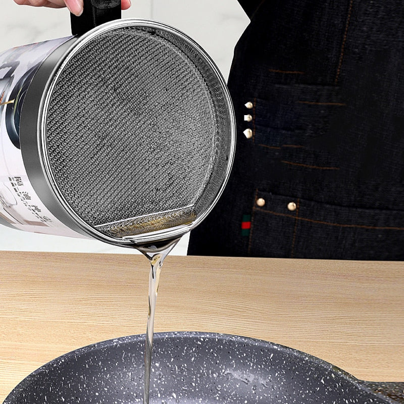 Stainless Steel Oil Strainer Pot with Lid - 1.4L by HitMyNeed