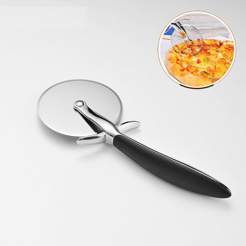 Stainless Steel Pizza Cutter Wheel with Guard Handle by HitMyNeed