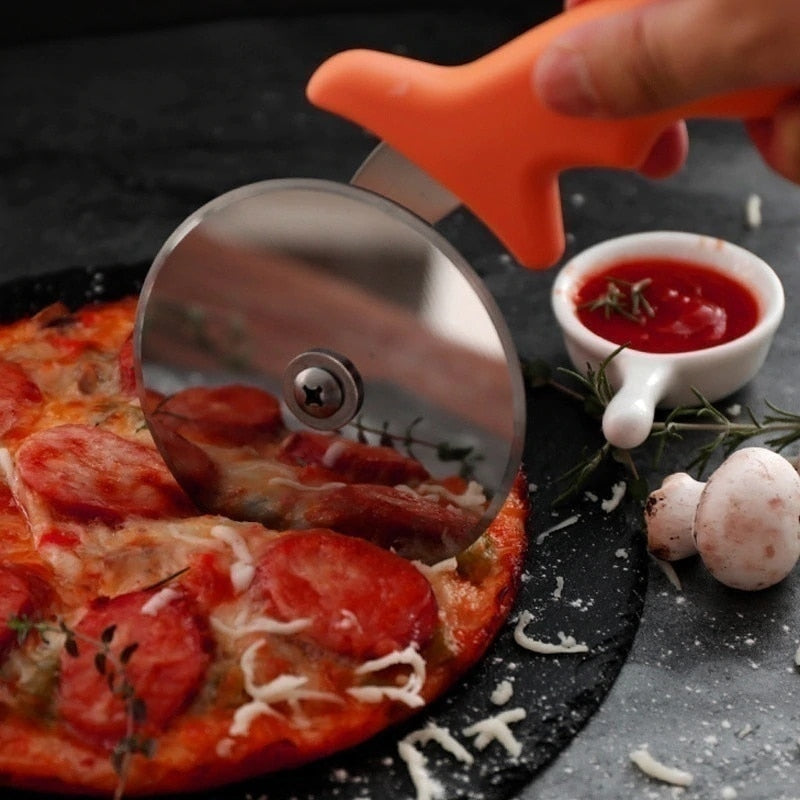 Stainless Steel Pizza Roller Cutter Knife 17cm by HitMyNeed