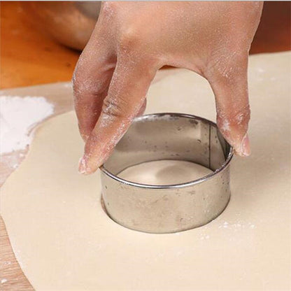 Stainless Steel Round Pastry Cutter by HitMyNeed