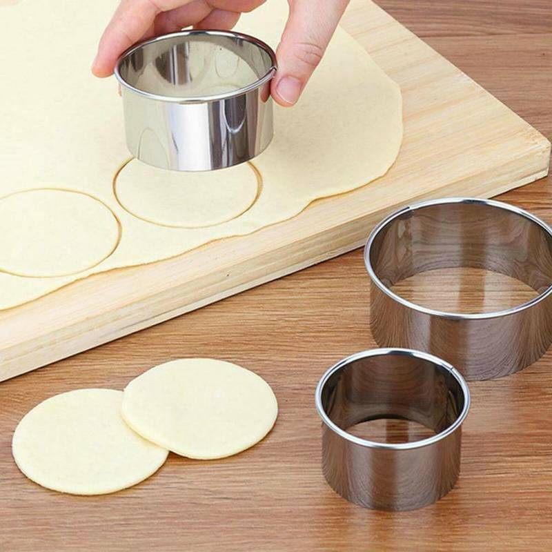 Stainless Steel Round Pastry Cutter Set (5pcs) by HitMyNeed