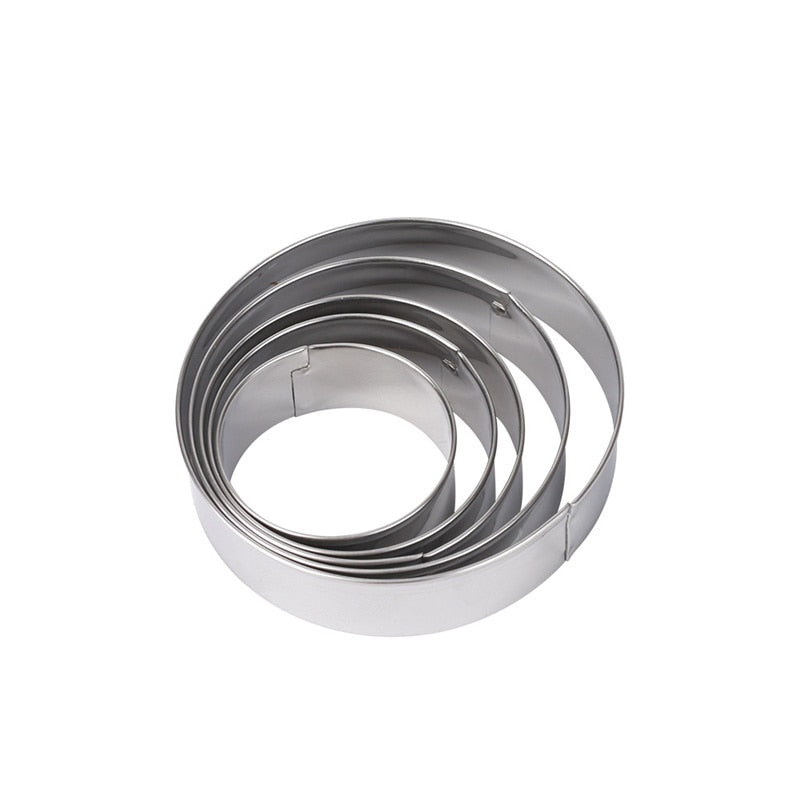 Stainless Steel Round Pastry Cutter Set (5pcs) by HitMyNeed