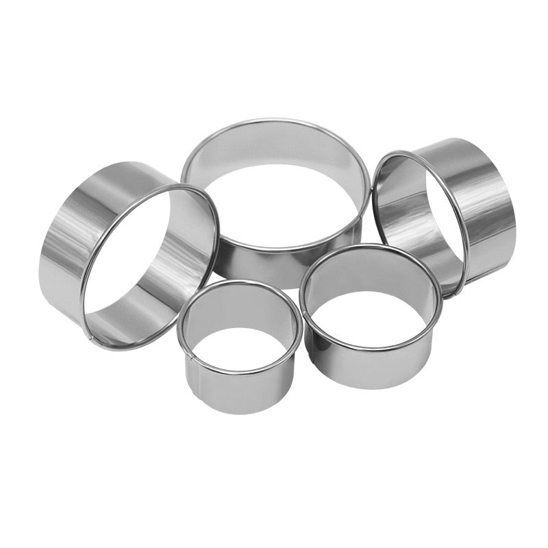 Stainless Steel Round Pastry Cutter Set (5pcs) by HitMyNeed