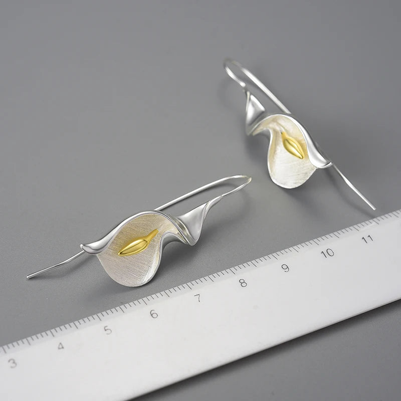 Sterling Silver Calla Lily Dangle Earrings by HitMyNeed