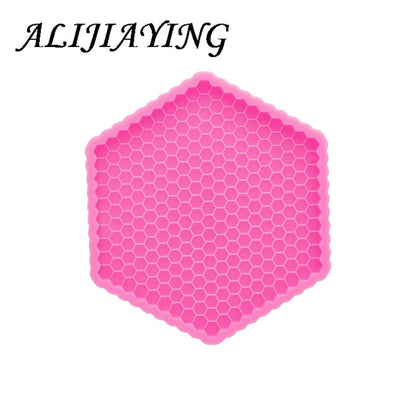 Temperature Safe Honeycomb Silicone Mold by HitMyNeed