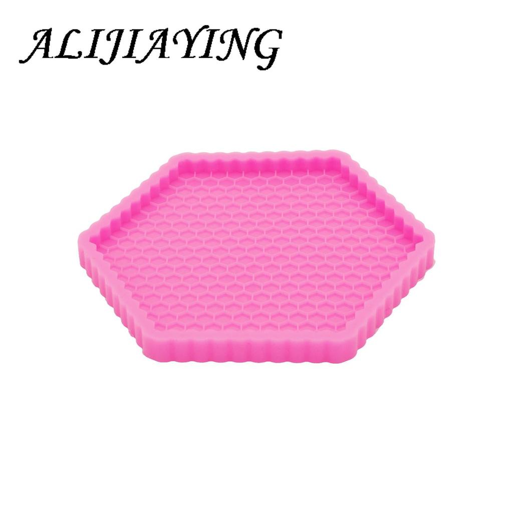Temperature Safe Honeycomb Silicone Mold by HitMyNeed
