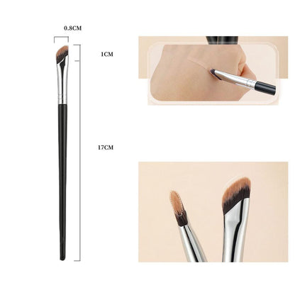 Thin Angled Eyeliner Brush for Precise Liner by HitMyNeed