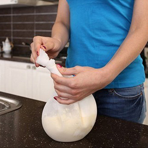 Universal Silicone Dough Mixing and Kneading Bag by HitMyNeed