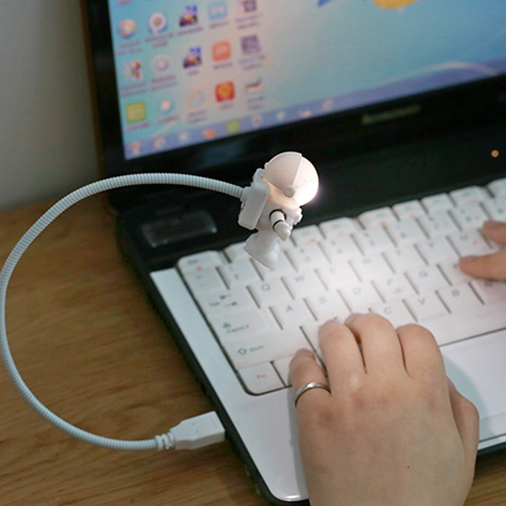 USB Astronaut Reading Light Lamp with Flexible Neck by HitMyNeed