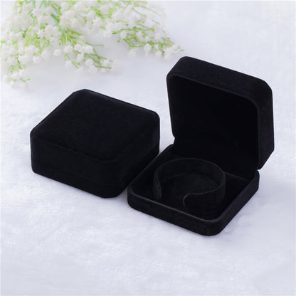 Velvet Bangle Box Jewelry Holder 9 x 9cm black by HitMyNeed