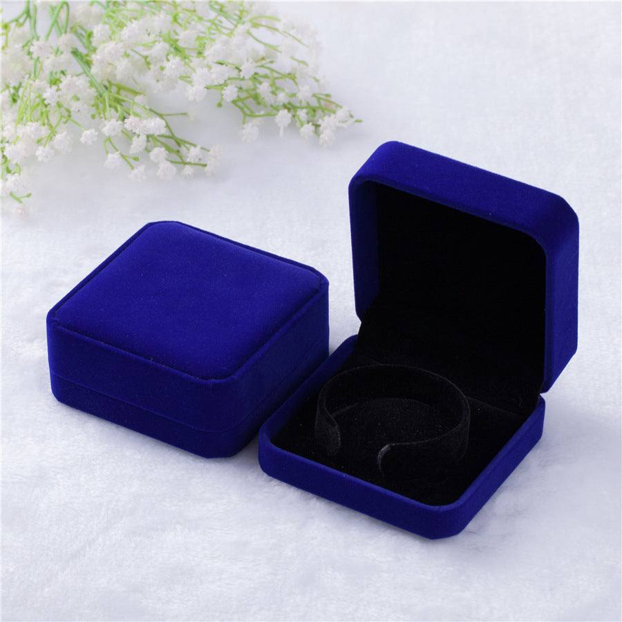 Velvet Bangle Box Jewelry Holder 9 x 9cm blue by HitMyNeed